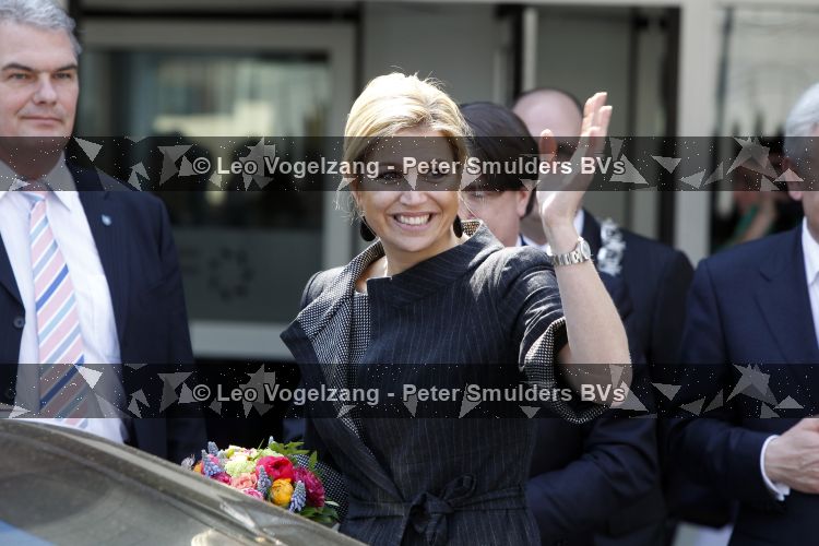 Veldhoven 13 april 2010
Prinses Maxima en Wolter Kroes bij het prinses Maxima ziekenhuis.
Peter Smulders bv