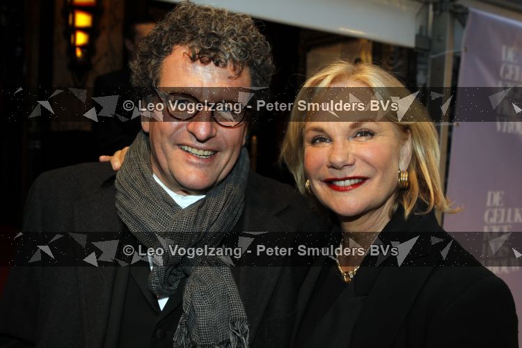 Amsterdam 12 april 2010
Premiere de gelukkige huisvrouw in Tuschinski. Monique v d Ven en Edwin de Vries
Peter Smulders bv