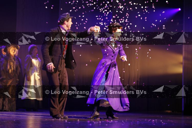 Scheveningen 11 april 2010
Premiere Mary Poppins in het circustheater met Noortje Herlaar en William Spaay Maike Boerdam en Hugo Haenen.
Peter Smulders bv