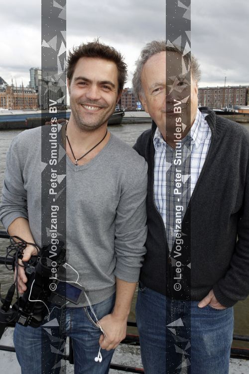 Amsterdam 31 maart 2010
Presentatie Wickie de Viking stemmencast op boot. Paul haenen met Mike Starink als cameraman
Peter Smulders bv