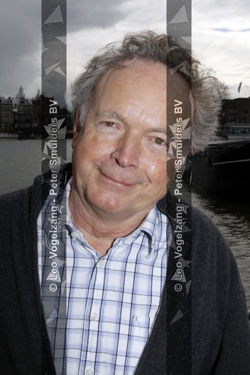 Amsterdam 31 maart 2010
Presentatie Wickie de Viking stemmencast op boot. Paul haenen met Mike Starink als cameraman
Peter Smulders bv