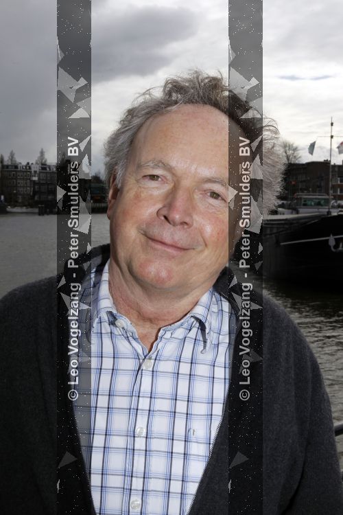 Amsterdam 31 maart 2010
Presentatie Wickie de Viking stemmencast op boot. Paul haenen met Mike Starink als cameraman
Peter Smulders bv