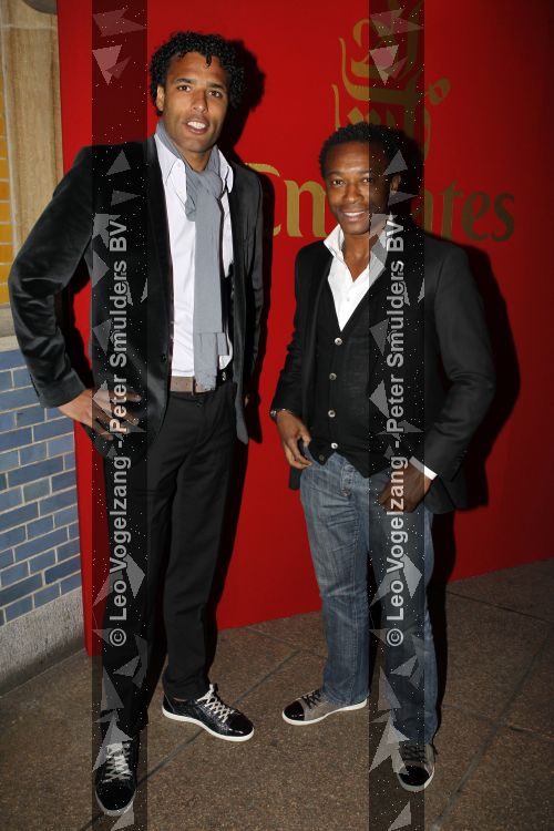 Amsterdam 17 maart 2010
Presentatie vliegmaatschappij EMirates in de beurs v Berlage. Pierre v Hooijdonk met Regi Blinker
Peter Smulders bv