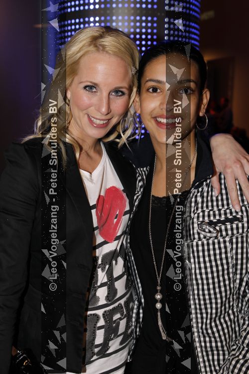 Amsterdam 26 maart 2010
Premiere Michael jackson in de heineken music hall. Alexandra Alphenaar en Rebecca Slee
Peter Smulders bv