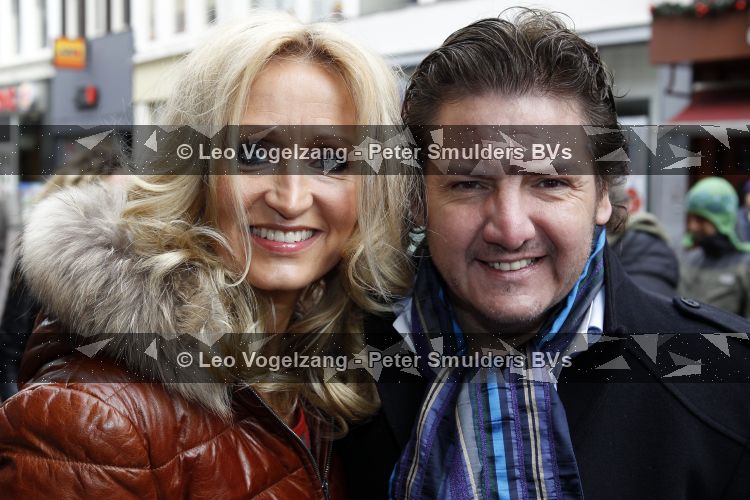 Amsterdam 14 maart 2010
Prtemiere nanny Mc Fee in tuschinski. Rene en Natasja Froger met hun kinderen Maxim Didier en Danny en vrienden en vriendinnen
Peter Smulders bv