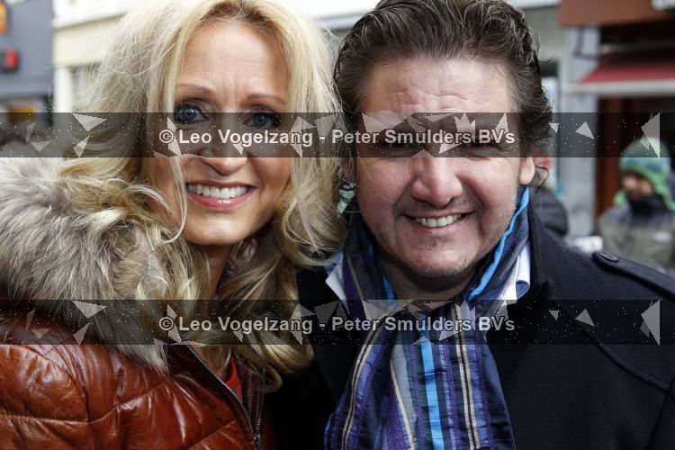 Amsterdam 14 maart 2010
Prtemiere nanny Mc Fee in tuschinski. Rene en Natasja Froger met hun kinderen Maxim Didier en Danny en vrienden en vriendinnen
Peter Smulders bv