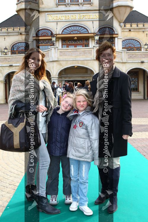 Kaatsheuvel 17 Maart 2010
Efteling, Sprookjesboomfeest met BN-ers
Renee Vervoorn met dochter en moeder
Foto Peter Smulders BV