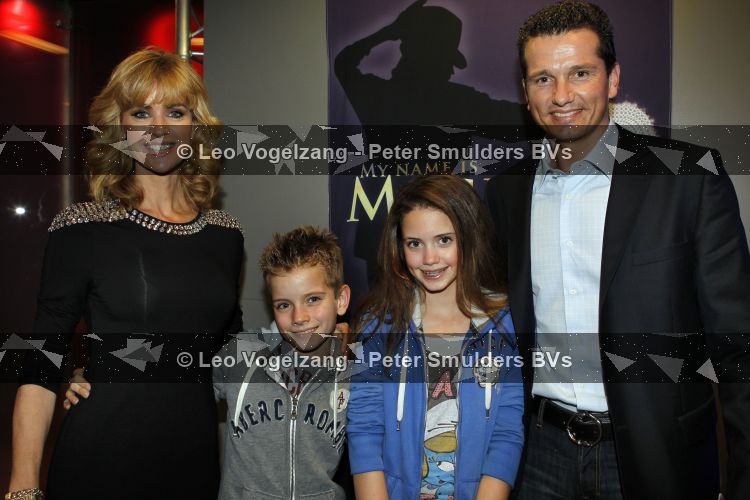 Amsterdam 26 maart 2010
Premiere Michael jackson in de heineken music hall. Richard Krajicek met Alec en Emma en Daphne Deckers
Peter Smulders bv
