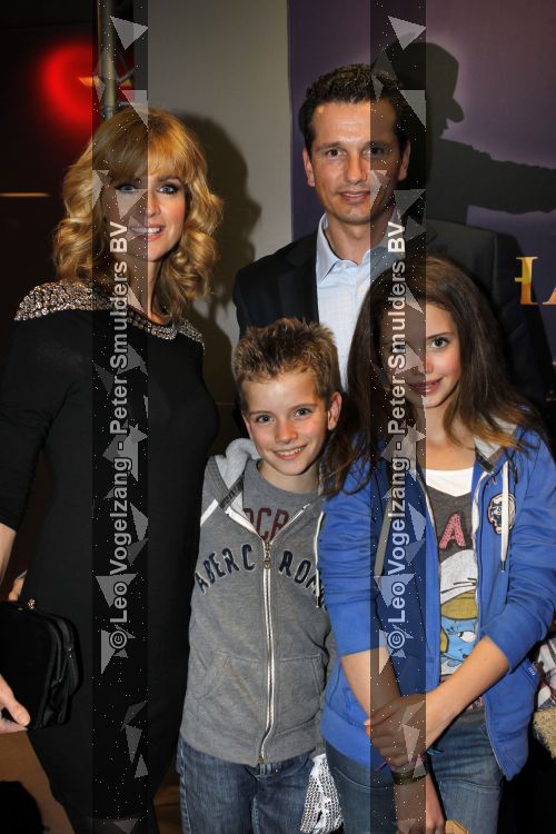 Amsterdam 26 maart 2010
Premiere Michael jackson in de heineken music hall. Richard Krajicek met Alec en Emma en Daphne Deckers
Peter Smulders bv