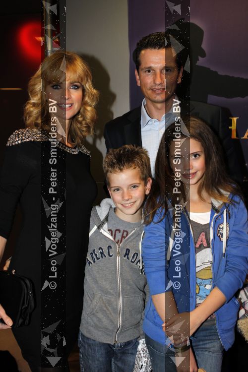 Amsterdam 26 maart 2010
Premiere Michael jackson in de heineken music hall. Richard Krajicek met Alec en Emma en Daphne Deckers
Peter Smulders bv