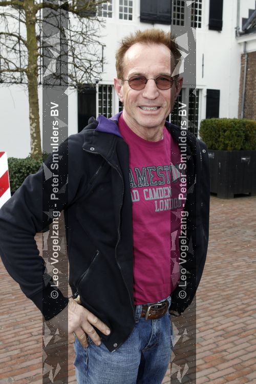 Naarden 18 maart 2010
Surprise feestje voor ivo niehe ivm 35 jaar werken voor de tros bij het arsenaal. Rob Verlinde in cabrio
Peter Smulders bv