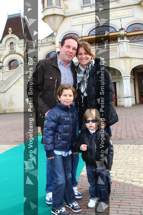 Kaatsheuvel 17 Maart 2010
Efteling, Sprookjesboomfeest met BN-ers
Robert Leroy met gezin
Foto Peter Smulders BV