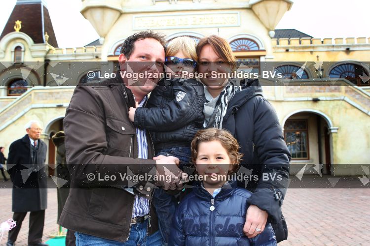 Kaatsheuvel 17 Maart 2010
Efteling, Sprookjesboomfeest met BN-ers
Robert Leroy met gezin
Foto Peter Smulders BV