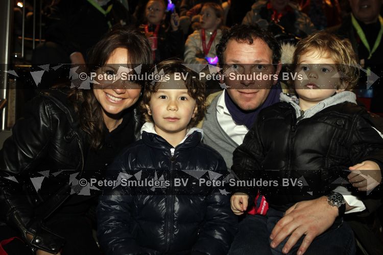 Harderwijk 20 maart 2010
Premiere show in het dolfinarium. Robert en Sacha Leroy met kinderen
Peter Smulders bv