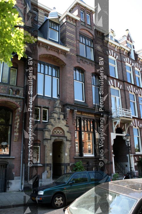 Den Haag, 30 Mei 2009
Verhuizing van de Stadionkade in Amsterdam naar hun nieuwe huis op de Sweelinckpleinin Den Haag
Claudia Schoemacher en Robert Schoemacher
Foto Peter Smulders BV