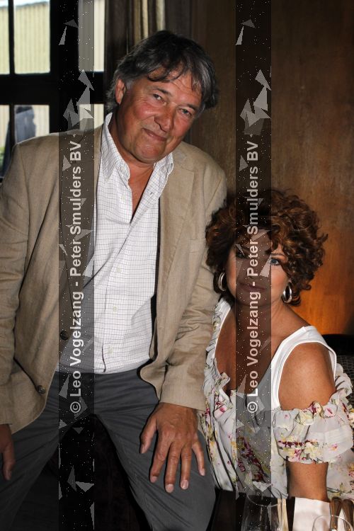 Loosdrecht 9 april 2010
Surprise feestje voor Monique des Bouvrie georganiseerd door haar man Jan des Bouvrie bij Fitou in Loosdrecht. Ron en Yvonne Brandsteder
Peter Smulders bv