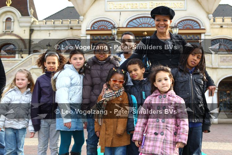 Kaatsheuvel 17 Maart 2010
Efteling, Sprookjesboomfeest met BN-ers
Ruth Jacott met haar \