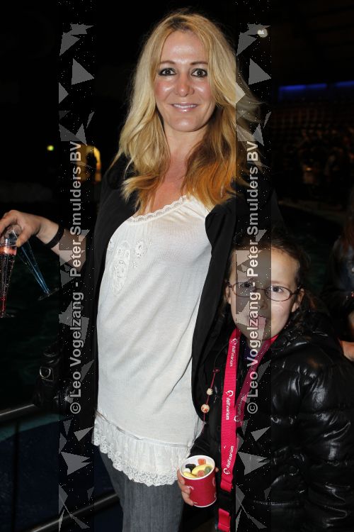 Harderwijk 20 maart 2010
Premiere show in het dolfinarium. Sittah met dochter
Peter Smulders bv