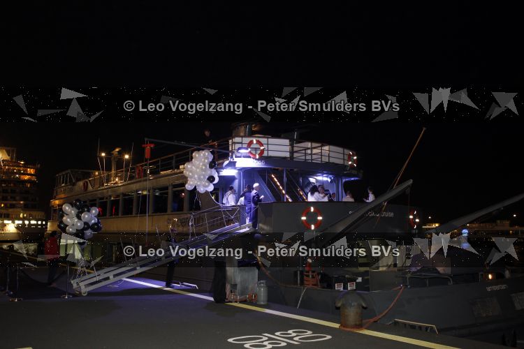 Amsterdam 18 maart 2010
Wesley Sneijders heeft voor zijn vrouw Yolanthe Cabau v Kasbergen een surprise feest georganiseerd voor haar 25 e verjaardag op de supperclub boot. Ze slapen in het Amstel hotel.
Peter Smulders bv
