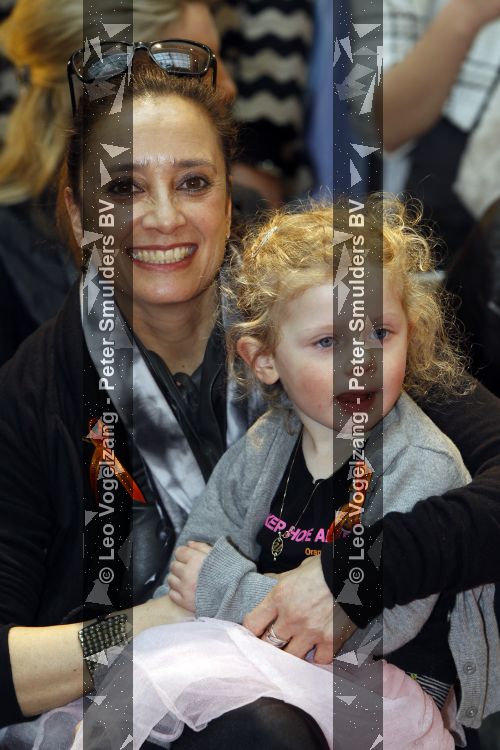 Amsterdam 14 maart 2010
Modeshow in de bijenkorf met diversen Bn ers voor Orange Babies. Suzanne Klemann met dochter
Peter Smulders bv