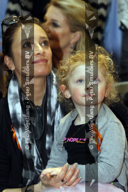 Amsterdam 14 maart 2010
Modeshow in de bijenkorf met diversen Bn ers voor Orange Babies. Suzanne Klemann met dochter
Peter Smulders bv