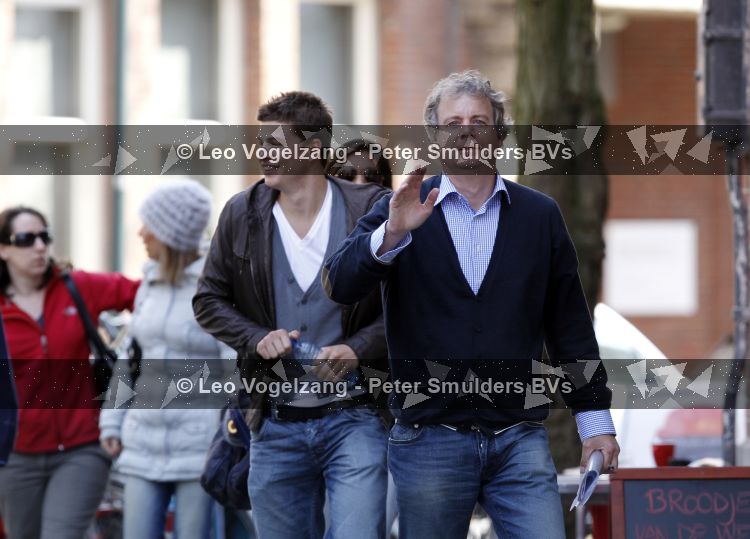 Amsterdam 12 april 2010
Sven Kramer en Naomi v As op huizenjacht in amsterdam zuid.
Peter Smulders bv