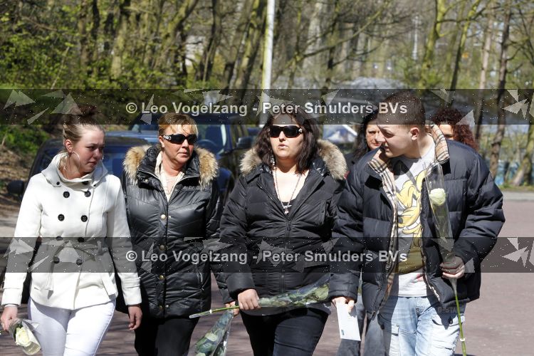 Scheveningen Den Haag 10 april 2010
Afscheid Sugar Lee Hooper . Kist wordt met witte koets over de boulevard van Scheveningen gereden. Vrouw Raymond v Barneveld Sylvia
Peter Smulders bv