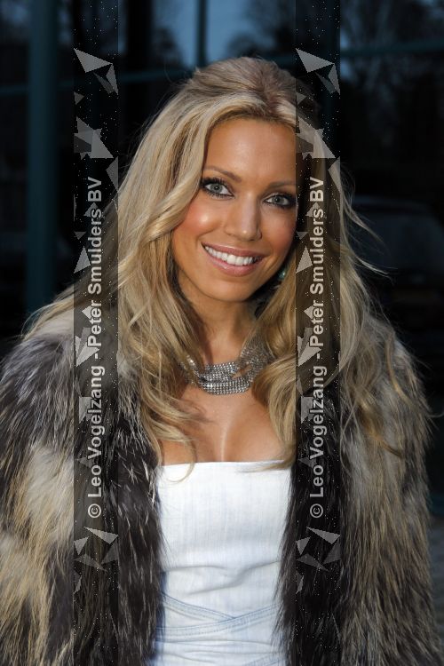 Hillegom 20 maart 2010
Modeshow dani bles. Sylvie v d Vaart met schoonmoeder
Peter Smulders bv