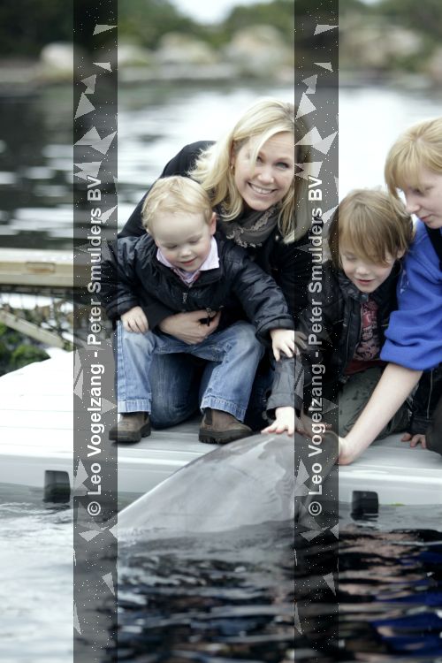 Harderwijk 20 maart 2010
Tanja Jess met zoons bij dolfinarium.
Peter Smulders bv
