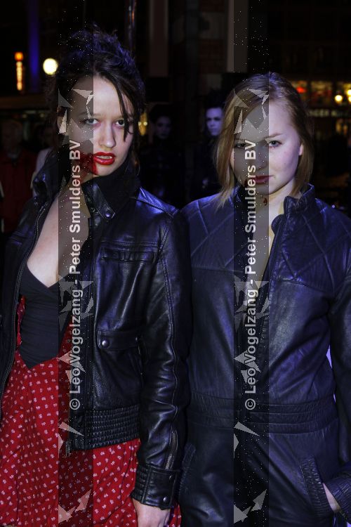 Amsterdam 27 maart 2010
Vampire feest in de schouwburg van Amsterdam. Titia Hoogendoorn en Roos Smit
Peter Smulders bv