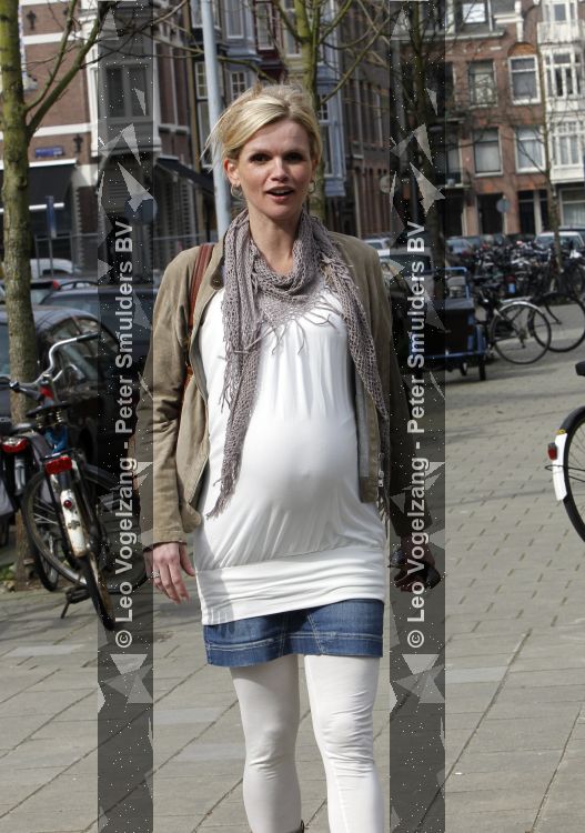 Amsterdam 24 maart 2010
Tooske Ragas ruim 8 en een halve maand zwanger.
Peter Smulders bv