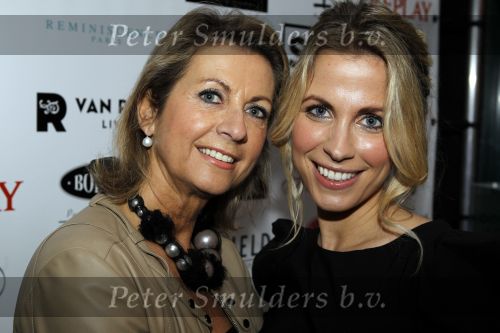 Hillegom 20 maart 2010
Modeshow dani bles. Vivian Ewbank met haar moeder Maddy
Peter Smulders bv