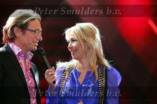 Hilversum 7 april 2010
Presentatie van de finalisten van X Factor. martijn  Krabbe en Wendy v Dijk presenteren het. Wendy v Dijk en Eric v Tijn
Peter Smulders bv