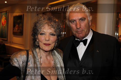Scheveningen 11 april 2010
Premiere Mary Poppins in het circustheater met Noortje Herlaar en William Spaay Maike Boerdam en Hugo Haenen. Willeke v Ammelrooy met Marco Bakker
Peter Smulders bv