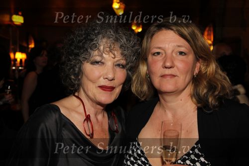 Amsterdam 12 april 2010
Premiere de gelukkige huisvrouw in Tuschinski.Willeke v Ammelrooy met dochter
Peter Smulders bv
