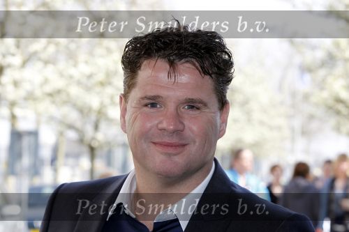 Veldhoven 13 april 2010
Prinses Maxima en Wolter Kroes bij het prinses Maxima ziekenhuis.
Peter Smulders bv