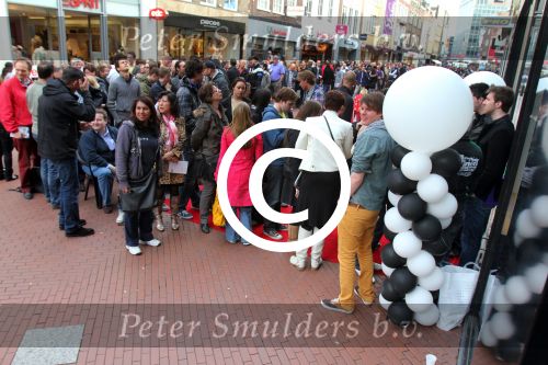 Eindhoven, 25 Maart 2011
Honderden mensen staan in de rij bij Amac voor de nieuwste Apple ipad 2