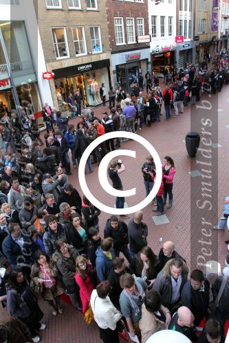 Eindhoven, 25 Maart 2011
Honderden mensen staan in de rij bij Amac voor de nieuwste Apple ipad 2