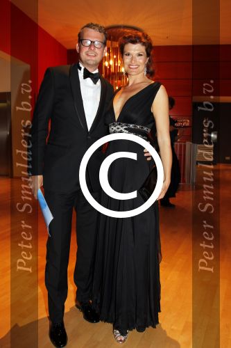 Rotterdam 14 april 2011
Premiere Spamelot in het nieuwe Luxor met in de hoofdrollen oa Johhny Kraaijkamp jr Paul Groot Owen Schumacher en Linda Wagemakers. Anouk v Nes met man
Peter Smulders bv