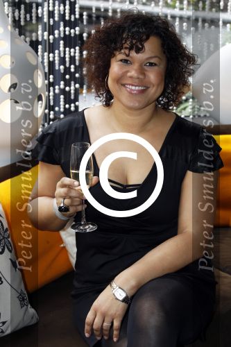 Amsterdam 15 maart 2011
Presentatie boek Esther Kreukniet bij hotel the Grand. Anouska
Peter Smulders bv