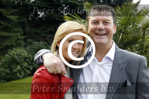 Kaatsheuvel 20 maart 2011
Relaties van Princess in de efteling. Bertus Holkema met dochter
Peter Smulders bv