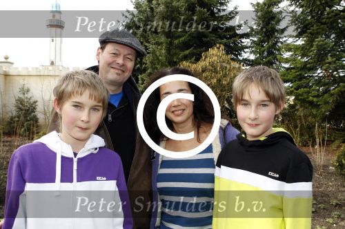 Kaatsheuvel 20 maart 2011
Relaties van Princess in de efteling. Carel Kraayenhof met vrouw en zoons
Peter Smulders bv