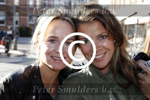 Amsterdam 23 maart 2011
Presentatie styling guide by Danie Bles. Carlijn de Vries met een vriendin
Peter Smulders bv