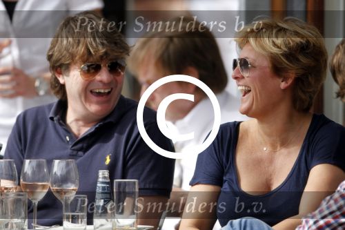 Amsterdam 2 april 2011
Caroline Tensen met vriend Peter Gallas en dochter Lotte op terras bij cafe George.
Peter Smulders bv