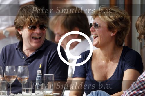 Amsterdam 2 april 2011
Caroline Tensen met vriend Peter Gallas en dochter Lotte op terras bij cafe George.
Peter Smulders bv