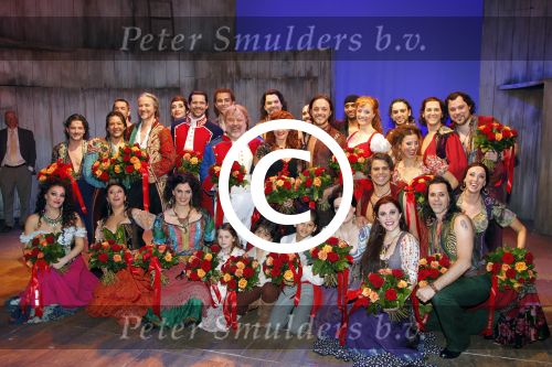 Amsterdam 17 april 2011
Premiere Zorro in het nieuwe de la mar theater. cast met Tommie Christiaan Rene v Kooten Thom Hoffman Michelle Splietelhof Lone v Roosendaal en David davidse
Peter Smulders bv