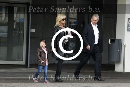 Amsterdam4 april 2011
Hans en Connie Breukhoven met kleinkind bij hetVU ziekenhuis.
Peter Smulders bv