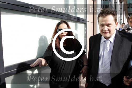Den Haag 6 april 2011
Rechtzaak Constanza Breukhoven ivm inbraak bij haar vader. Haar Advocaat Erik Kerkhoven en veel pers was aanwezig bij het paleis van justitie.
Peter Smulders bv