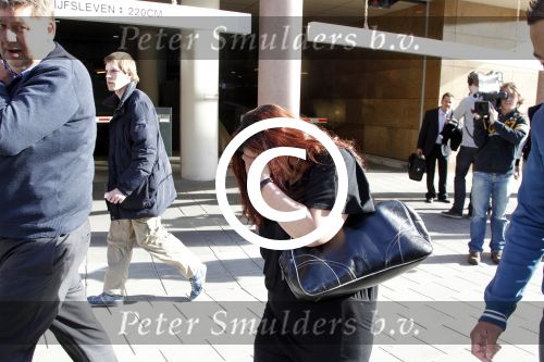 Den Haag 6 april 2011
Rechtzaak Constanza Breukhoven ivm inbraak bij haar vader. Haar Advocaat Erik Kerkhoven en veel pers was aanwezig bij het paleis van justitie.
Peter Smulders bv