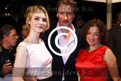 Den Haag 6 april 2011
Premiere alle tijd met oa Paul de leeuw in pathe spuiplein. Daan Schuurmans met Bracha v Doesburgh en Katja Schuurman
Peter Smulders bv